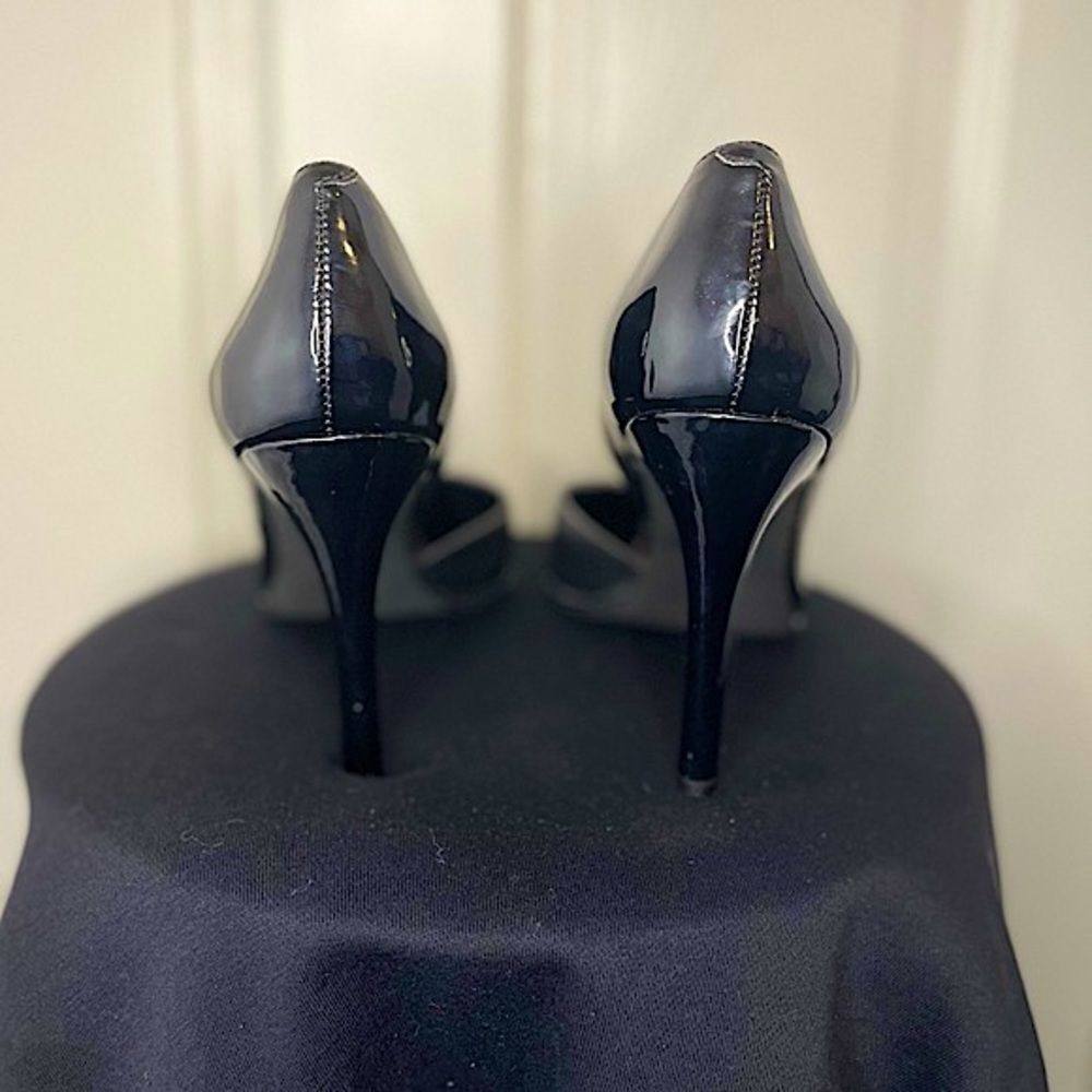 Keneth Cole Black Heels​​​ - Picture 2 of 10